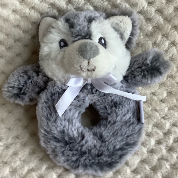 Piccolo Bambino Soft Grey White Wolf Plush Rattle Stuffed Animal Toy - Picture 2 of 7